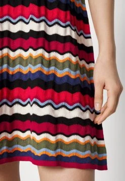 Caprile - Jumper Dress -Pieces Shop 87fd16416cd04cc494b88f3356344930