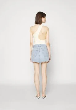 AGOLDE Parker Angled Skirt - Mini Skirt -Pieces Shop 8e50c8e5bcf2469687fb5ad5246b0a80