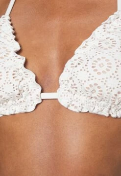 Ted Baker Lileth Bikini Top - Bikini Top - White -Pieces Shop 8fe1f6249b8a4845826bccf4812a714b