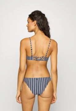 Roxy Into The Sun Athletic Tri - Bikini Top - Mood Indigo 9 Roxy Into The Sun Athletic Tri - Bikini Top - Mood Indigo -Pieces Shop 910729f5b8394681b94e1eff5ce59f89