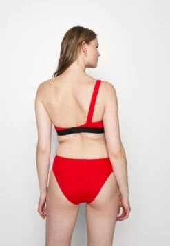 Intense Power Gift Pack Set - Swimsuit - Cardinal Red -Pieces Shop 9244227833524ae0a81c67b6e6b694c4