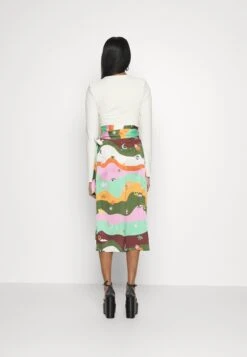 Peace- Pencil Skirt - Multi -Pieces Shop 925d687fcb404be3b465bff5fa01722f