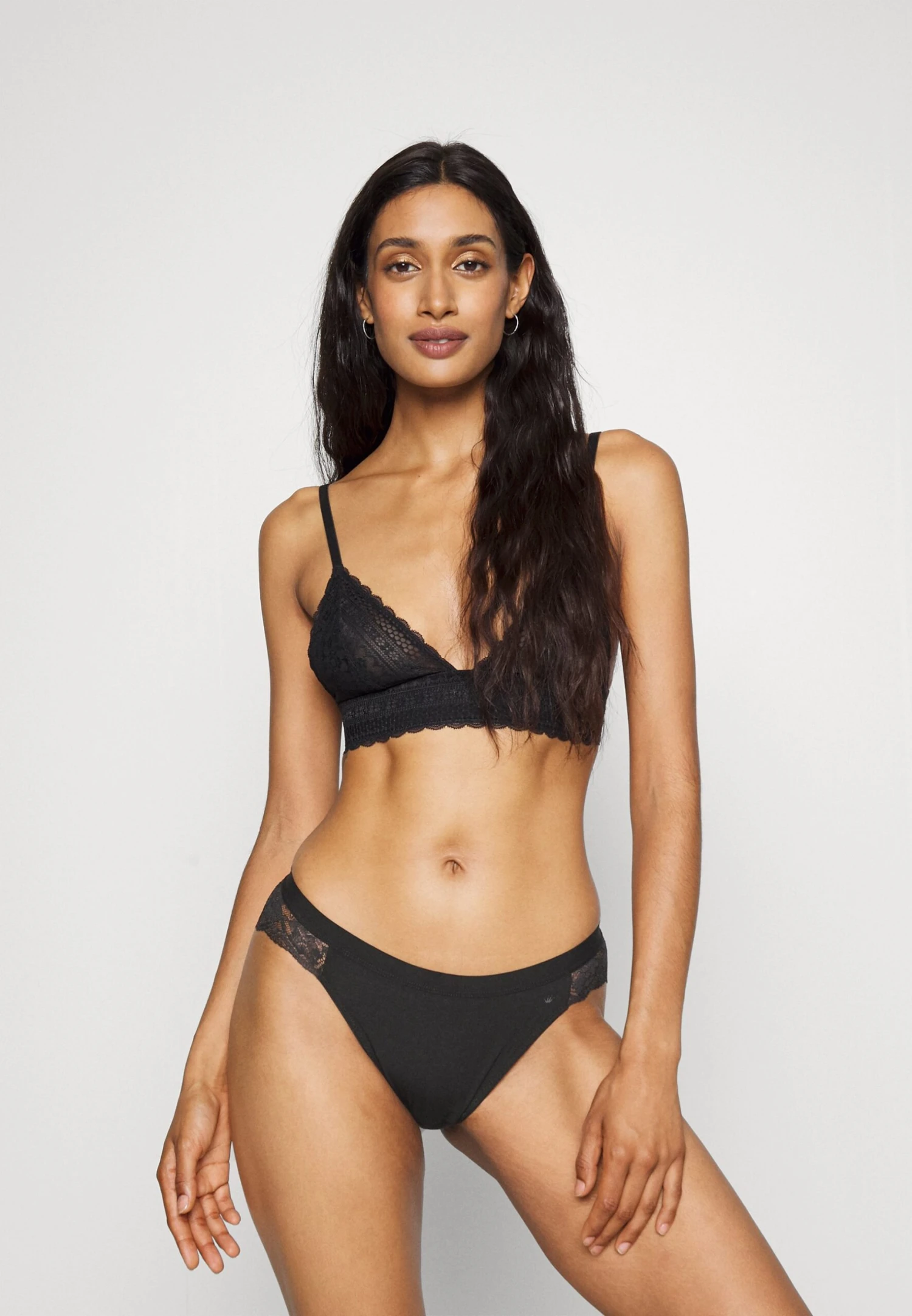 Triumph Briefs - Black 4 Triumph Briefs - Black - Image 2