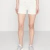 Gina Tricot Mollydenim Shorts - Denim Shorts - Offwhite -Pieces Shop 981e05e117ca4d26a98fa7a93634edf9