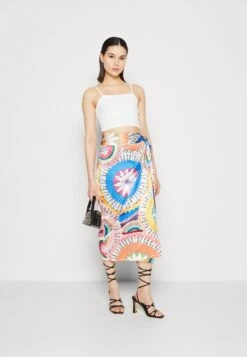 NEVER FULLY DRESSED Crochet Malibu Jaspre - Wrap Skirt - Multicoloured -Pieces Shop 989046d7e3714f1895982fabce5f904b