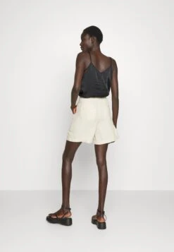 Pleated - Shorts -Pieces Shop 99b6755f967c48c9bea79c695d2ec573