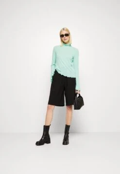 Mads Nørgaard Sportina Lilja - Shorts -Pieces Shop 9f75547eafe24fd89501ee394c076deb