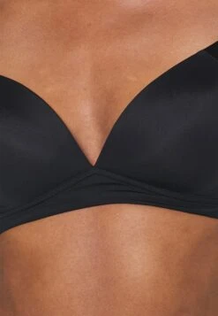 ESPRIT Shiny Block The Soft Fit Wireless Padded Bra - Triangle Bra - Black -Pieces Shop a51b21ab232a432986a2e32bac9bfb3a