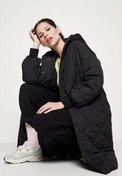 Vila Quilted - Winter Coat - Black -Pieces Shop a760d07b7a5c4ad8b7954983ce73908a