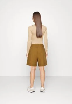 Marc O'Polo High Rise Pleats Belt - Shorts - Wood Brown -Pieces Shop aa6c6ffe923b4a869d9fde982da3ea9d