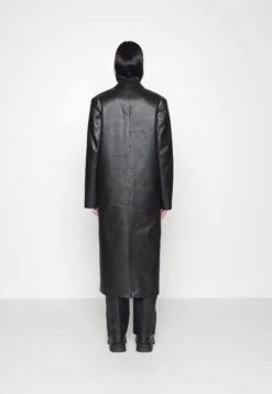 Han Kjøbenhavn Coat - Classic Coat 14 Han Kjøbenhavn Coat - Classic Coat -Pieces Shop ac576600276f4c7784071e6f4cb83b1c