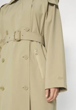 Lacoste Trenchcoat - Lion 17 Lacoste Trenchcoat - Lion -Pieces Shop b3fce63917514223aa5ab80f249b5fe4