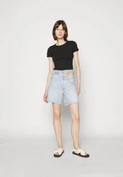 AGOLDE Broken Waistband- Denim Shorts - Attempt -Pieces Shop b43c4f4ce8724ab1a37dd5605018049b