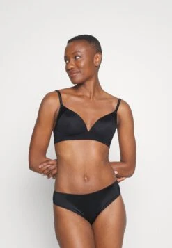 ESPRIT Shiny Block The Soft Fit Wireless Padded Bra - Triangle Bra - Black -Pieces Shop b5bceb0e0a0f4cde9d4e0629f9b3ea3d