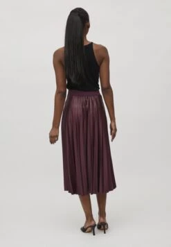 Vila Vinitban Skirt - Pleated Skirt -Pieces Shop b651a55e5183413bbb59a5fa7c263d16
