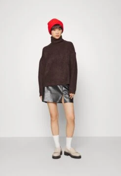 Mollie Skirt - Mini Skirt - Black -Pieces Shop b7c766663df54238b560cc19e37a5fde