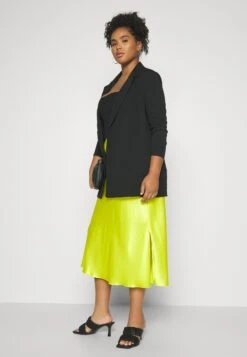 Short Coat - Black -Pieces Shop ba7ca42a0a5249f28b9bf77660c0c114