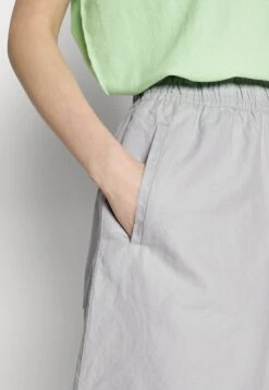 DRYKORN Ground - Shorts - Grey -Pieces Shop bbd08478bde14452a34c754d5e7e4a3e