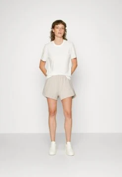 Ugg Elliana - Shorts - Antique -Pieces Shop bd4ee65ac7bd4d0ab8b4eae7c5c85fe5