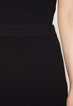 MICHAEL Michael Kors Eco Midi Pencil Skirt - Pencil Skirt - Black -Pieces Shop c6ba539ae69a460d90702eab92c4c49e