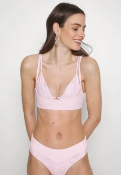 Frankies Bikinis Bellamy - Bikini Top - Aurora 12 Frankies Bikinis Bellamy - Bikini Top - Aurora -Pieces Shop c709c38e8b3f4f82b969c8144877b627