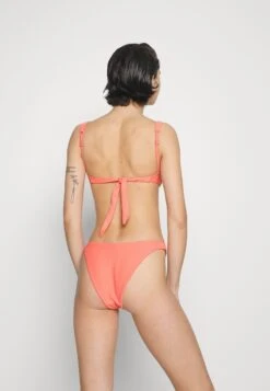 Hunkemöller Peachy Crop - Bikini Top - Orange 9 Hunkemöller Peachy Crop - Bikini Top - Orange -Pieces Shop cb1daff776754d598513a664759bab34