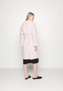 Rovo - Classic Coat -Pieces Shop cd9b1410cc2f4047b37ecab007d17879