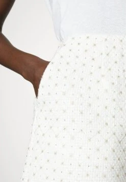 Bruuns Bazaar Durian Frojas- Shorts - Snow White -Pieces Shop d22c9347ad34416ab235bcfa9ee00f76