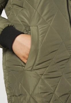 ONLY CARMAKOMA Carcarrot - Winter Coat - Kalamata -Pieces Shop d39fc1e3e7074042931b87696f48616d