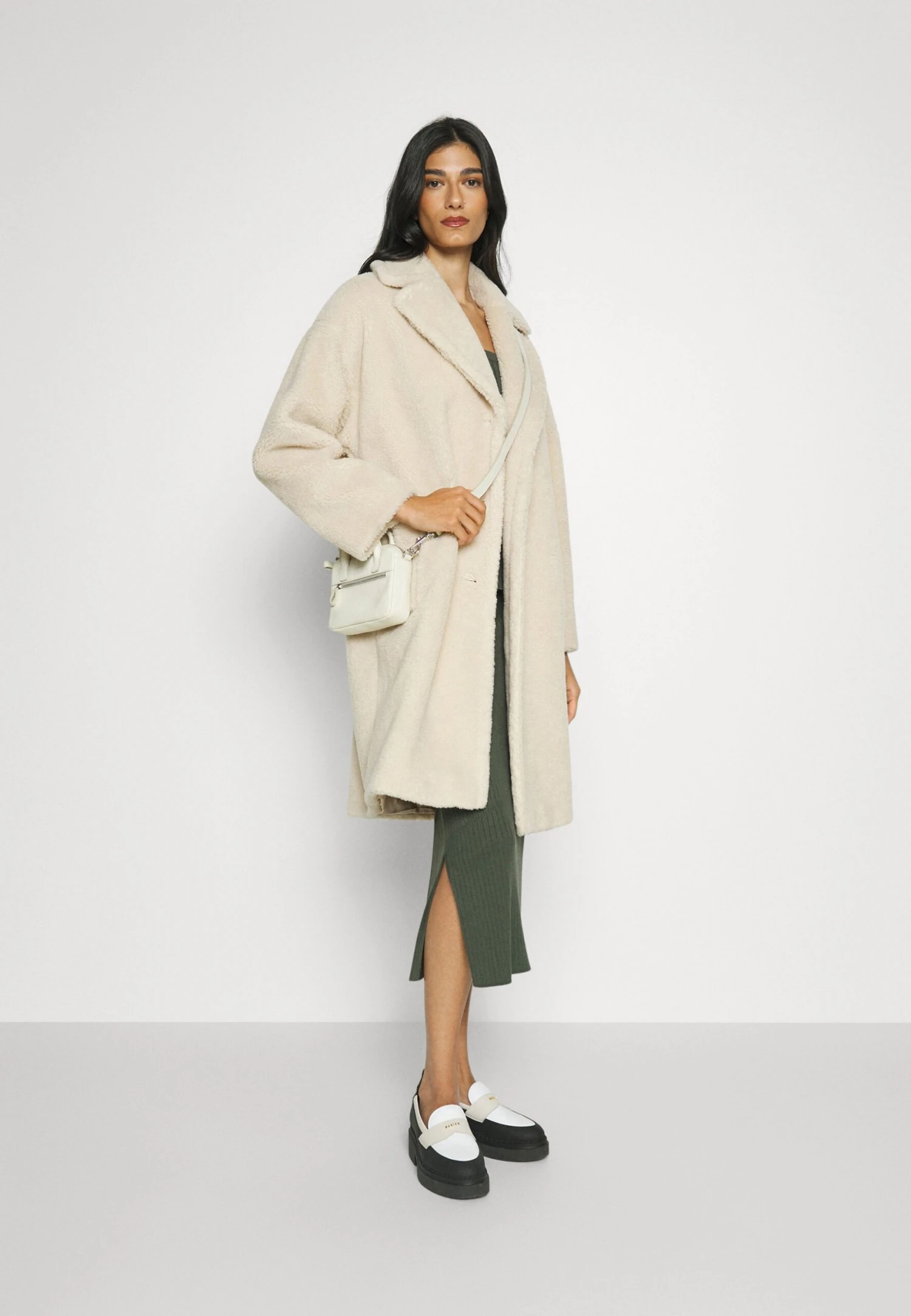 Veber - Classic Coat - Beige 3 Veber - Classic Coat - Beige - Image 2