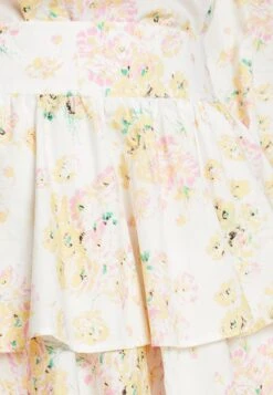 Custommade Robyn - Mini Skirt - Whisper White -Pieces Shop d6291a6778c64a09addfd6441533ce9f