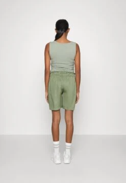 Mamalicious Mlteca Wo Barmuda Shorts - Shorts - Sea Spray -Pieces Shop db424c41cbd945c48f7649263d09937d