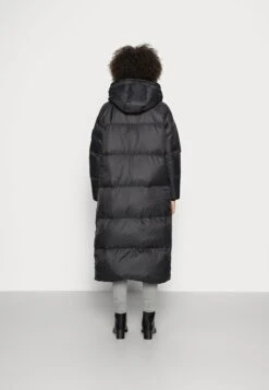 BOMBOOGIE Anvers Mna - Down Coat - Black -Pieces Shop dcc13df151cb4d17a2a4863876d42b7a