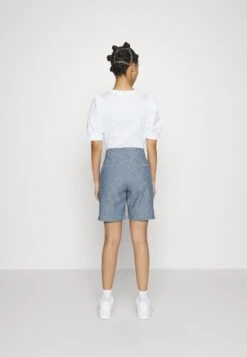 Bermuda - Shorts - Indigo Chambray -Pieces Shop dcc2fd2f0f3347c496df4f3ba55ed534