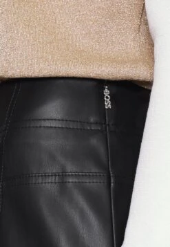 Boss Variana - Mini Skirt - Black -Pieces Shop ddc04e10dea04be792078f65dbe10455