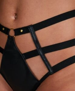 Hunkemöller Shadow String H - Thong - Black -Pieces Shop e0f119bfa08141c3bfa9695cea8b5bf6