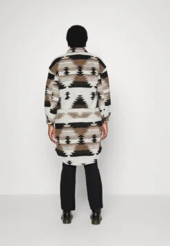 ONLY CARMAKOMA Carandrea - Classic Coat - Pumice Stone -Pieces Shop e4b72d11f7824a53b16895388fd5950a