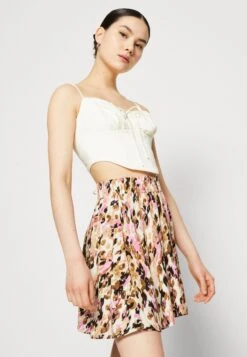 Vero Moda Vmsimply Easy Skater Skirt - Mini Skirt - Tigers Eye 11 Vero Moda Vmsimply Easy Skater Skirt - Mini Skirt - Tigers Eye -Pieces Shop e55faacc885b437abf2070859ebf59e1