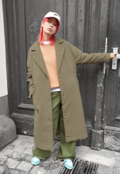 Jordan Flight - Trenchcoat -Pieces Shop e6d531a7a4df4b9d86475eb1602c8724