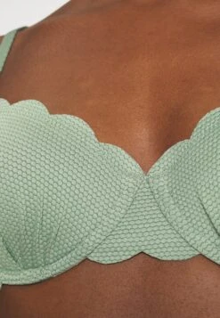 Hunkemöller Scallop - Bikini Top - Green 11 Hunkemöller Scallop - Bikini Top - Green -Pieces Shop eab24b8859734e8791dc042e7d7a9b6c