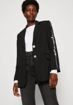 Armani Exchange Giacca - Short Coat - Black -Pieces Shop ec0a73ce807743e5a11cb2670a382235