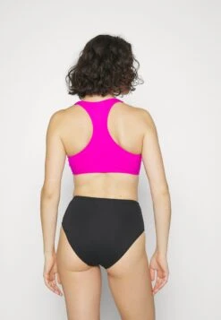 GOOD AMERICAN Compression Zip Up Bra - Bustier - Pink -Pieces Shop ed97ab776bab4f69b31834648e9058c8