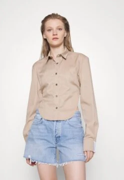 AGOLDE Parker - Denim Shorts - Swapmeet -Pieces Shop f45abda6cdb74023a2f1d5f2a15d32aa