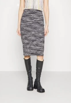 Missoni Skirt - Pencil Skirt -Pieces Shop f72b5abedc62422295608c7a804823f6