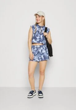 Nike Sportswear Tracksuit Bottoms - Gridiron/Diffused Blue -Pieces Shop fbe6dcc7596f4a84b3d32cdc3557d02d