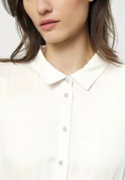Bruuns Bazaar Bauma Leanne Dress - Shirt Dress - White 13 Bruuns Bazaar Bauma Leanne Dress - Shirt Dress - White -Pieces Shop fc6f26a36c234bdc907685cbd4498d5e