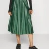 Vinitban - Pleated Skirt