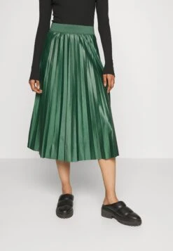 Vinitban - Pleated Skirt