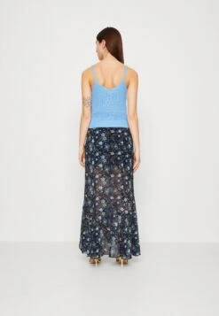 FREE PEOPLE Femme Edge Maxi - Maxi Skirt -Pieces Shop ff8bd76be5534f8da9112d24b6c084a9