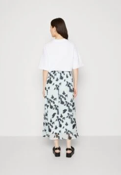 MOSS COPENHAGEN Gabriana Kabrina Skirt - A-Line Skirt -Pieces Shop ffbd59e0e81b48cc8a02694238aa8197